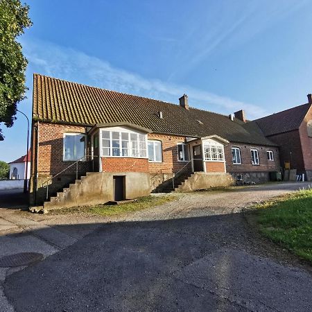 Апартаменты Gamla Skolan Rum & Oevernattning I Spjutstorp Экстерьер фото